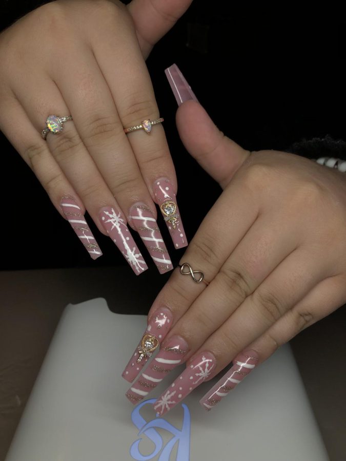 Single-Handedly, a Successful Nail Artist